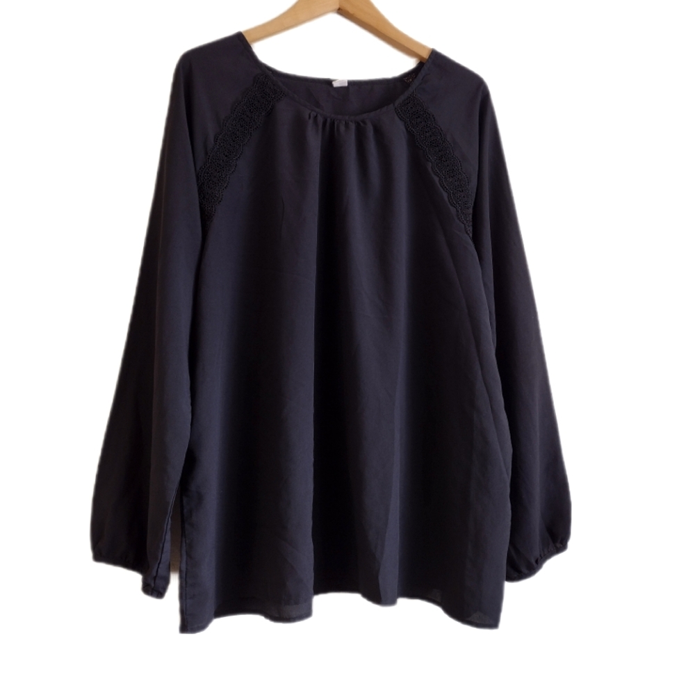 ⚡3/$10⚡old navy crochet detail blouse